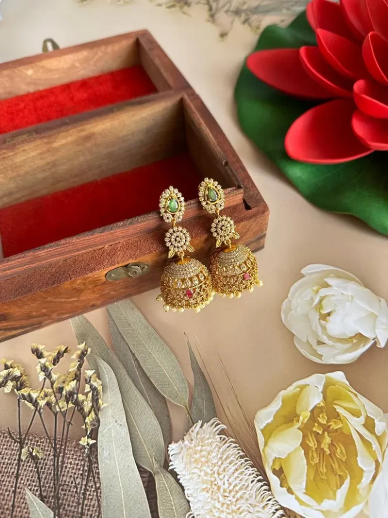 Glisten Jhumkas